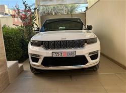 جیپ گراند شیرۆکی